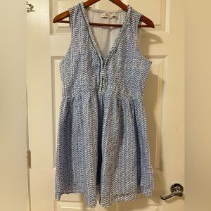 Vineyard Vines Chevron Dress
Size M